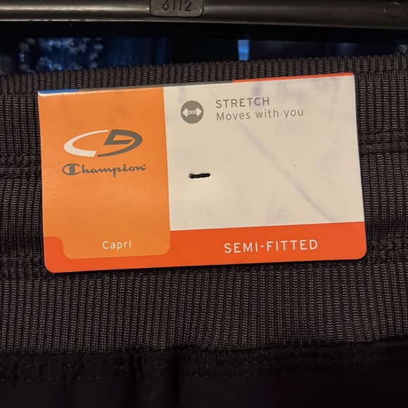 Champion Capri Workout Pants Stretch Fabric - Picture 3 of 5